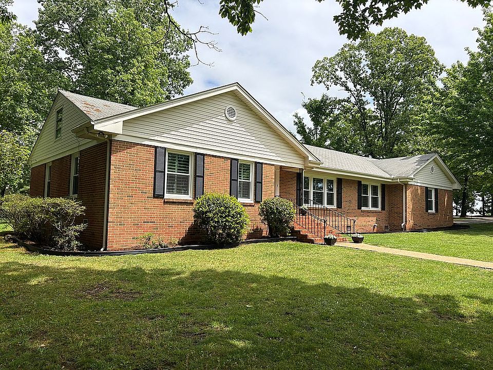 1st image of 302 Massey Ln