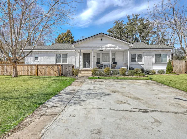 1024 W Recess Rd, Hanahan, SC 29410