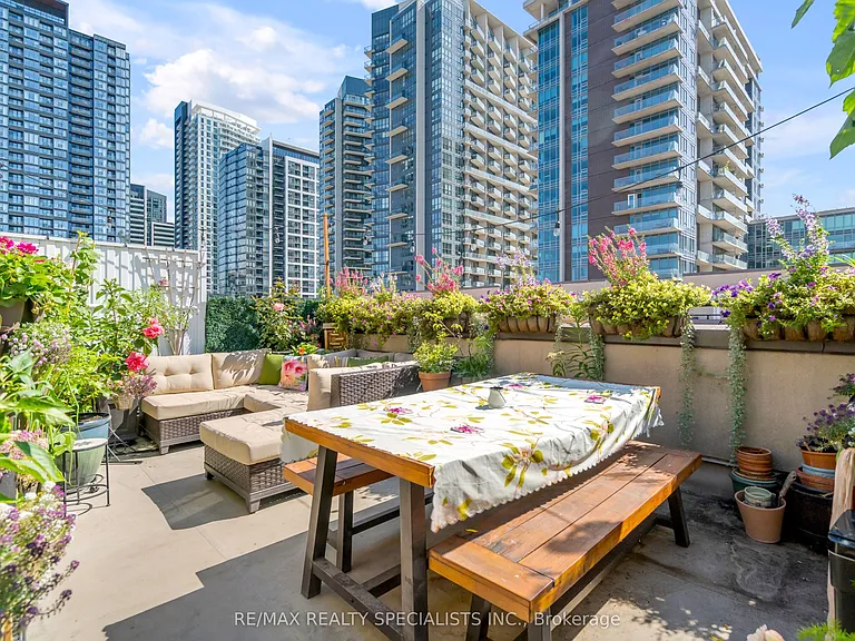 54 E Liberty St #1013 — Photo 31
