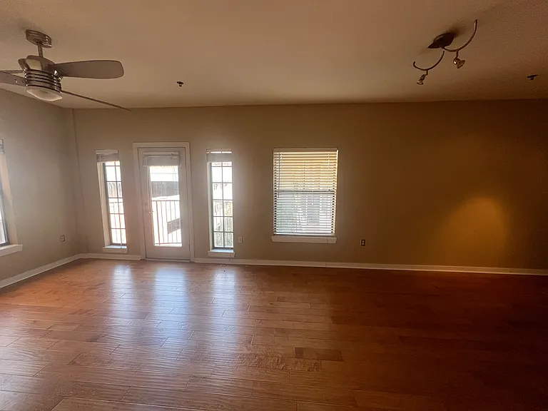 1803 Broadway #403 — Photo 11
