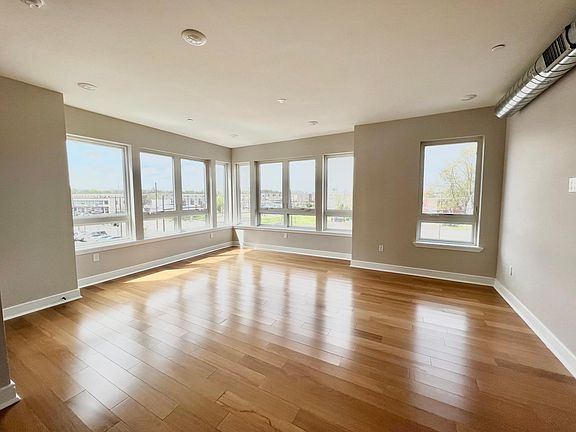 4th image of 3202 Capri Dr APT B306
