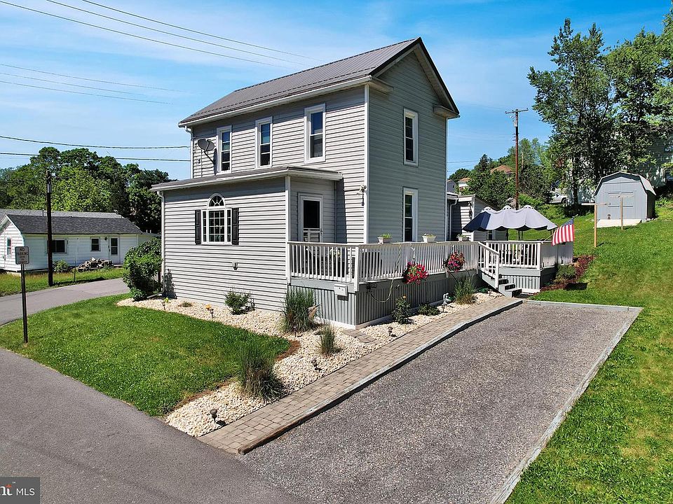 1st image of 15 Howard St