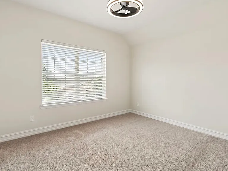 1549 Westborough Ln — Photo 23