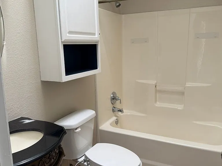 2203 Yellowstone Ln — Photo 11