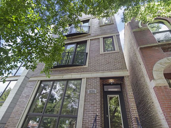3rd image of 1413 N Artesian Ave #1