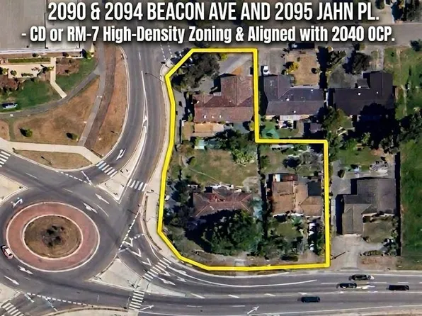 2094 Beacon Ave W, Sidney, BC V8L 1W7