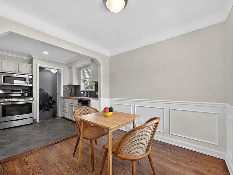 3311 Ellwood Ave — Photo 4