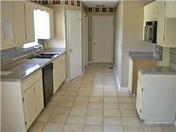 3rd image of 141 Clearidge Dr