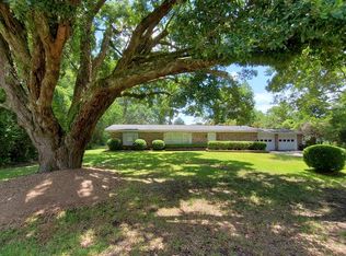 13 E Ridge Rd, Laurel, MS 39440