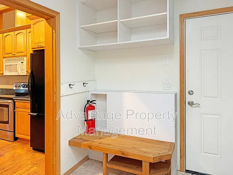 1340 SW Timian St — Photo 25