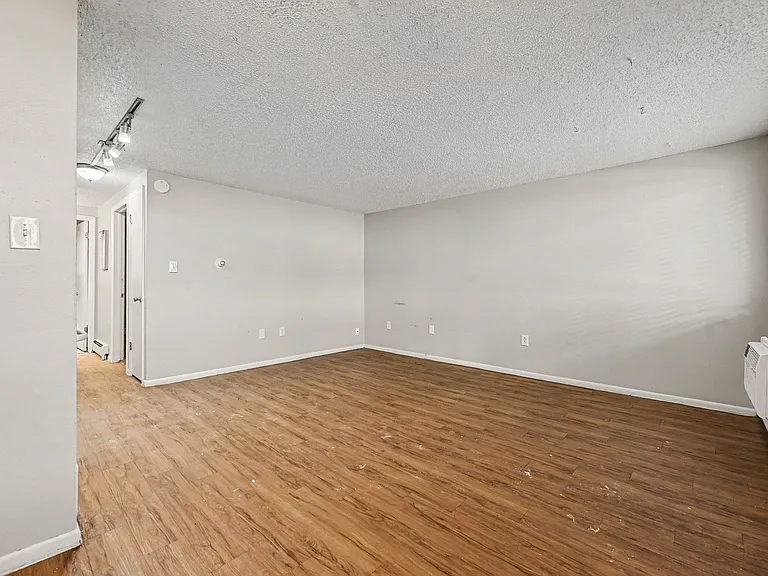 1245 N Lafayette St — Photo 8
