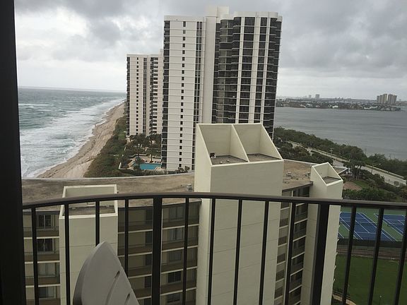 VIews of ocean and river 