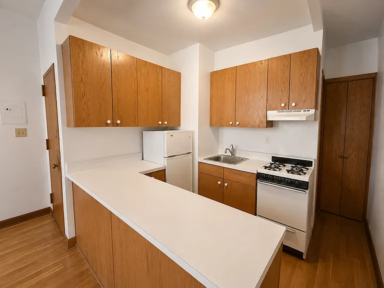 62 W 70th St #3A — Photo 3