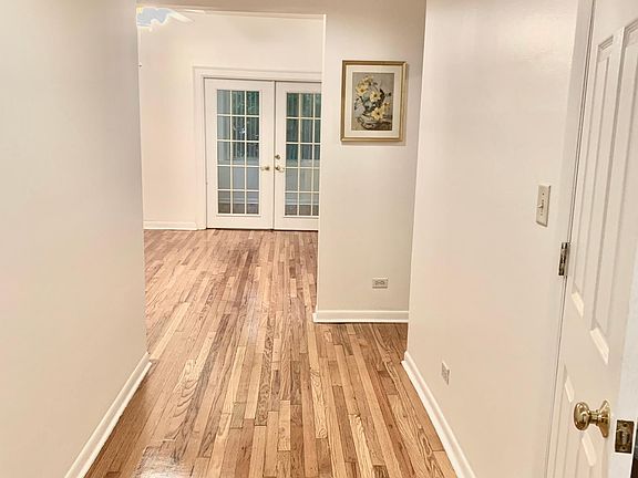 2nd image of 4917 N Avers Ave APT 1A