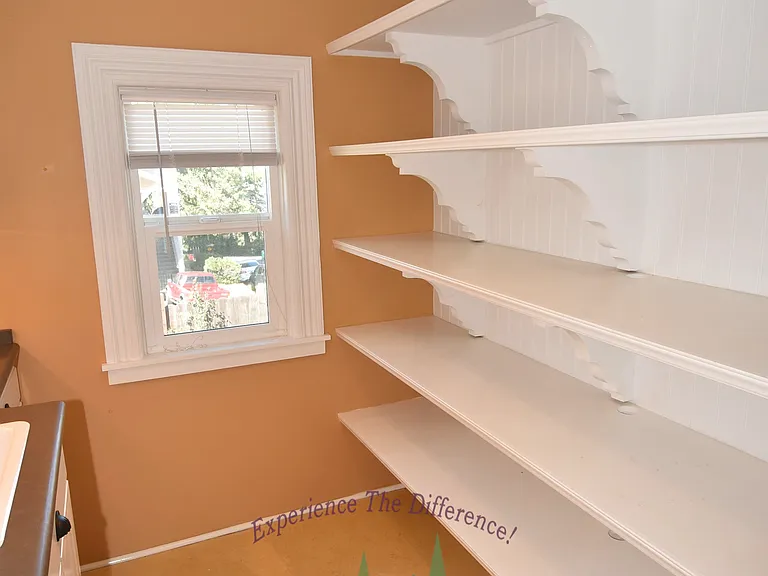 124 Winchester St — Photo 12