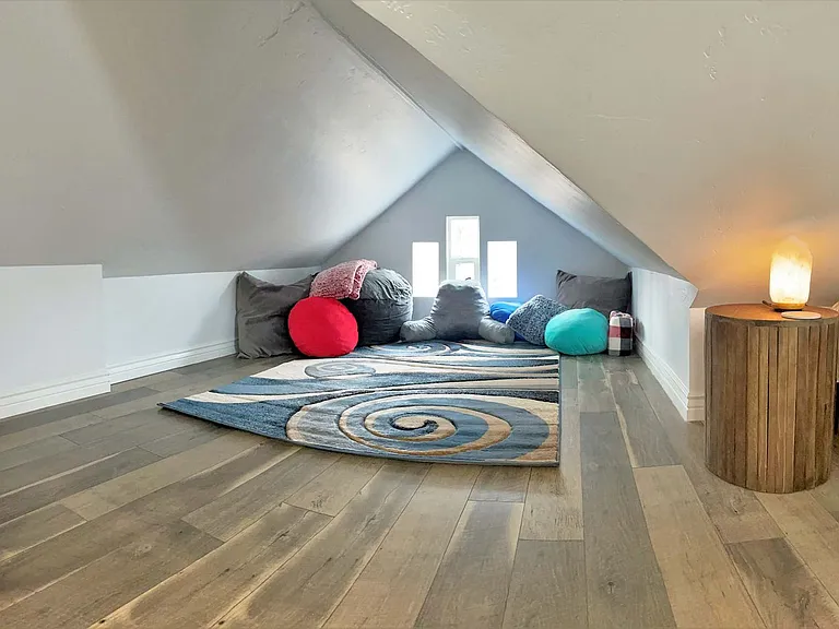 Reading Area