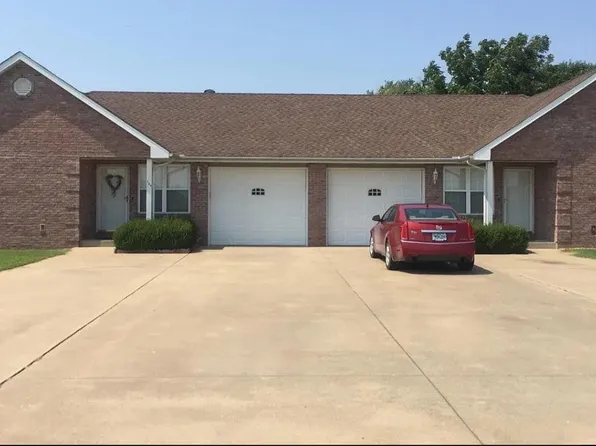 711 Great Falls Trl, Sikeston, MO 63801