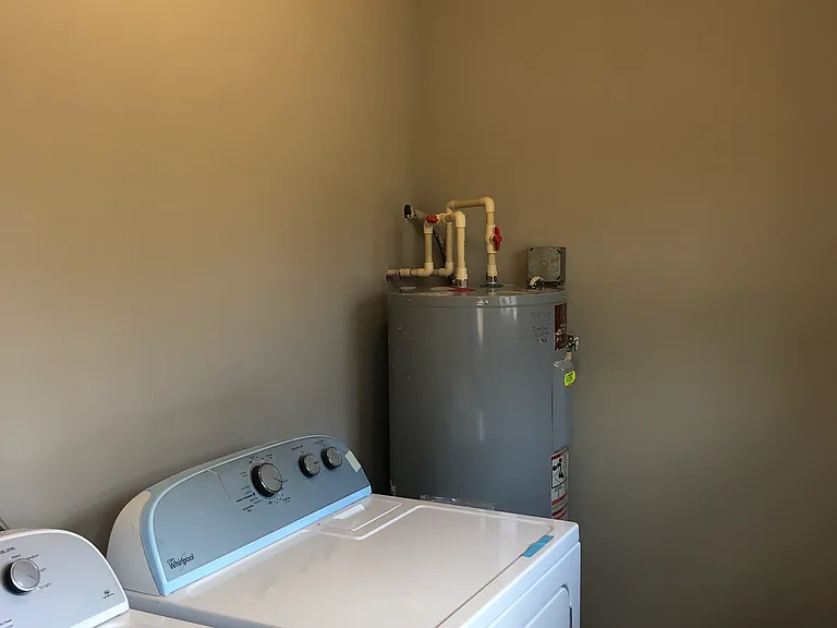 9384 Windsor Dr — Photo 8