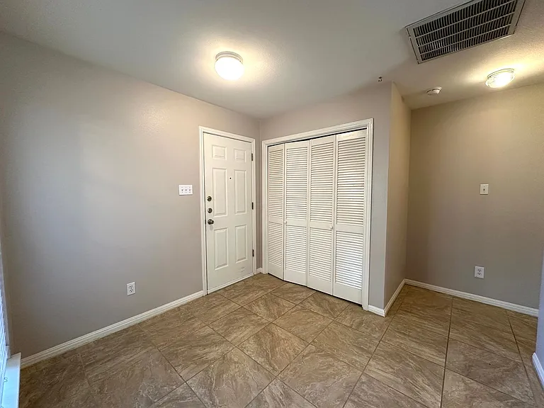 7903 Tiger Eye Cv — Photo 10