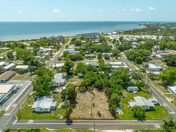 2251 Cobia Ave, Port Saint Joe, FL 32456