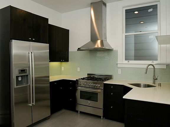 5th image of 1152 Green St #30