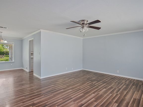 3rd image of 359 Bellmead St