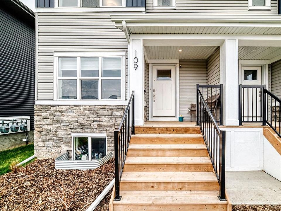 1st image of 525 NW River Heights Dr #109