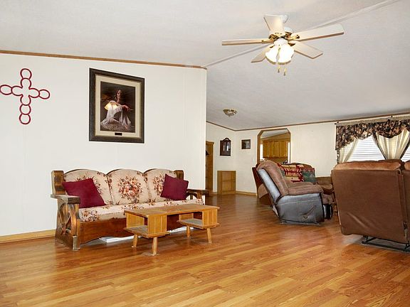 4th image of 208 Blanchard St