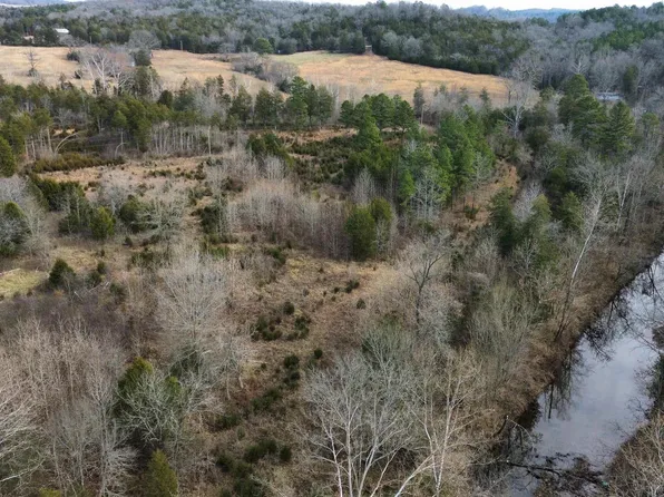 20 Lunenburg Rd, Melbourne, AR 72556