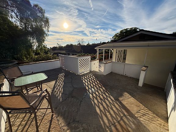 4th image of 830 Flora Vista Dr #1/2