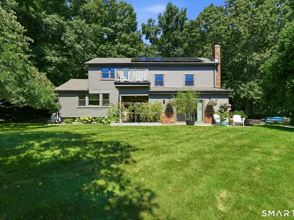 11 Falls Circle, Colchester, CT 06415