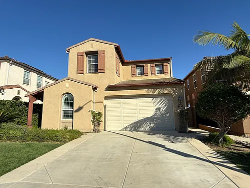 1273 Breakaway Dr Photo 1