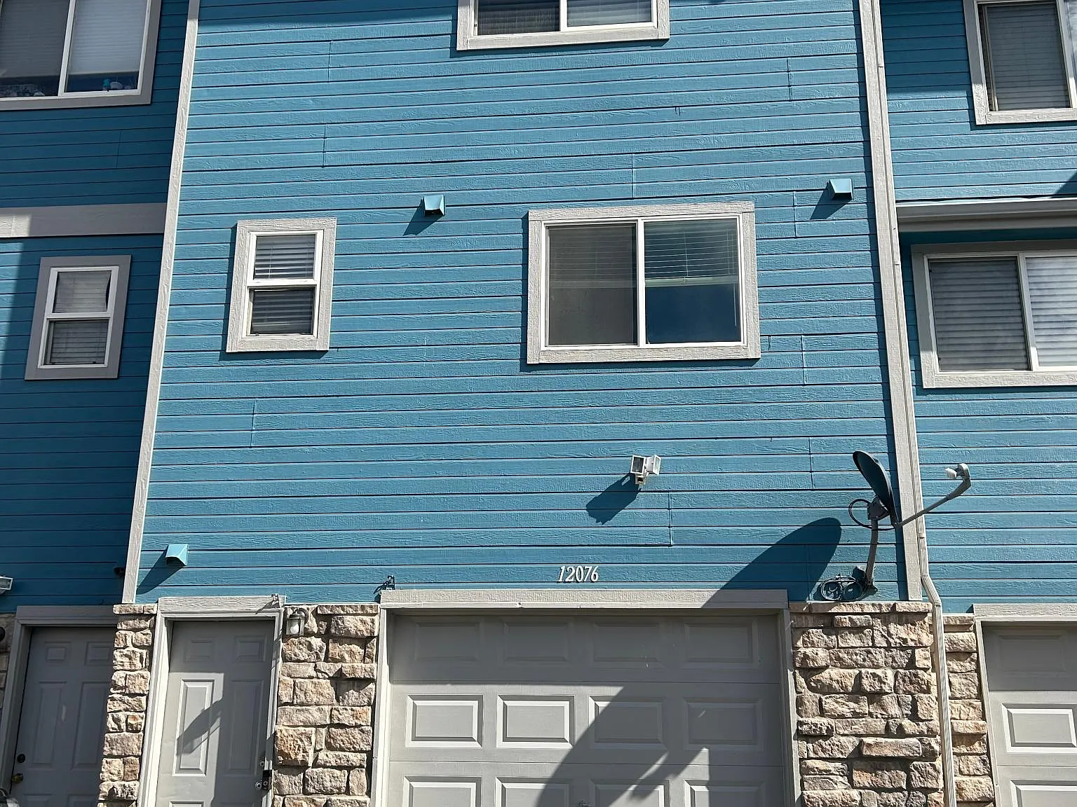 2 bed, 2.5 bath, 1260 sqft, $2,400 — Photo 3