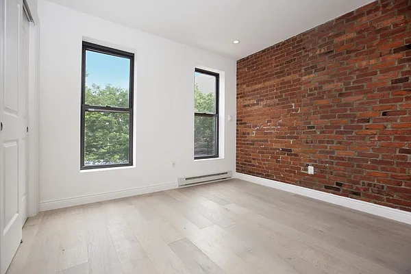 Rented by REAL New York | media 14