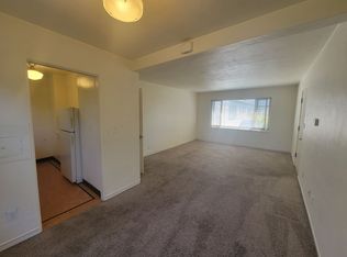 815 SE 42nd Ave APT 4, Portland, OR 97215