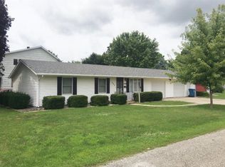 727 S 6th St, Hoopeston, IL 60942