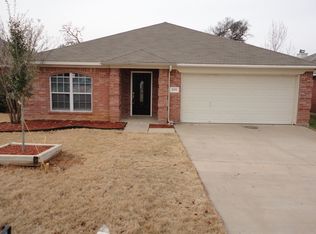 205 Shadow Grass Ave, Fort Worth, TX 76120