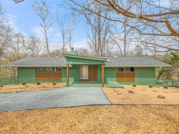 108 Northwest Ln, Charlottesville, VA 22911