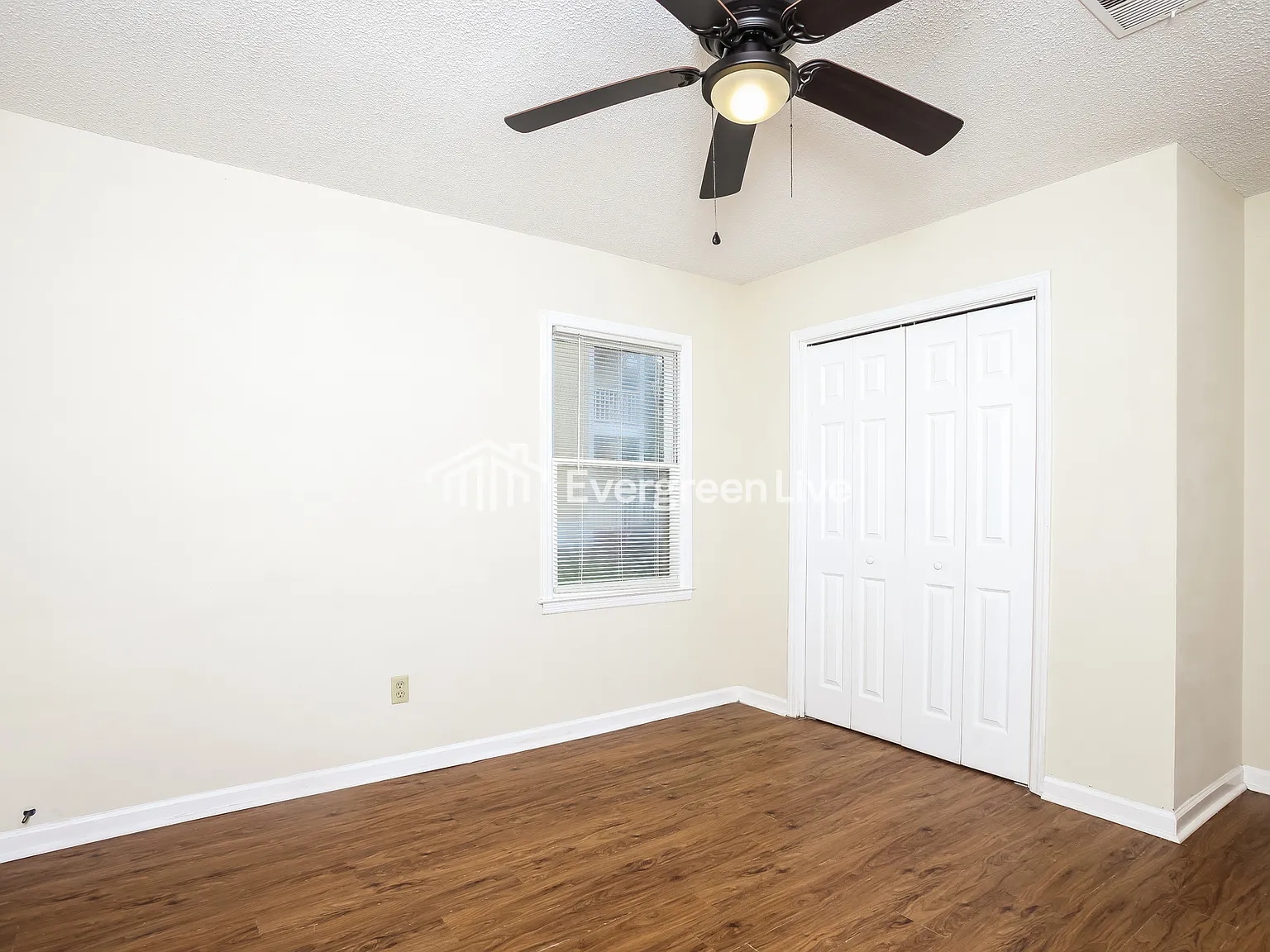3 bed, 2.0 bath, 1316 sqft, $1,495 — Photo 4