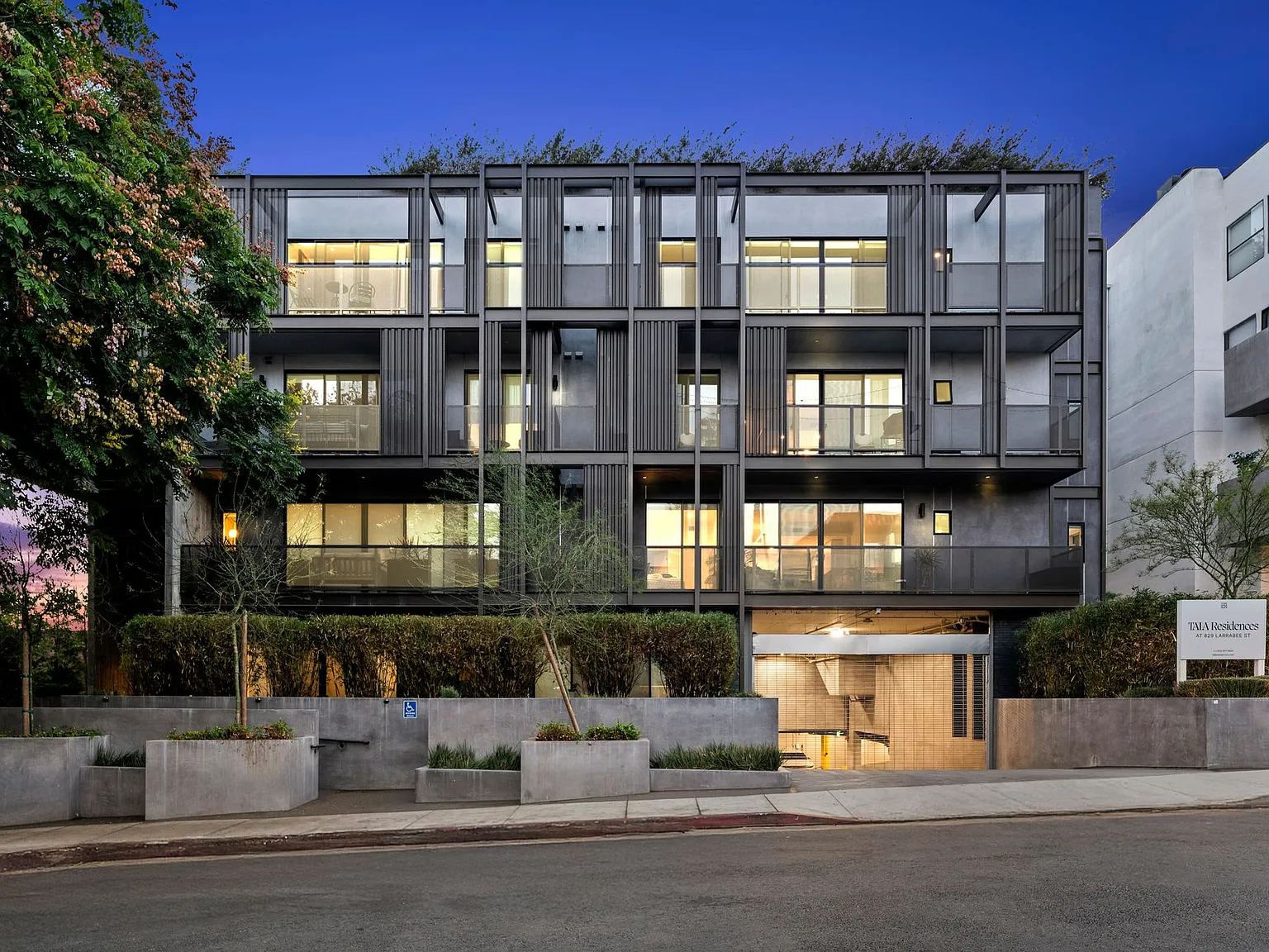 TALA Residences at 829 Larrabee Street — Photo 1