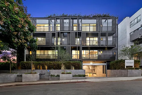 TALA Residences at 829 Larrabee Street Photo 1