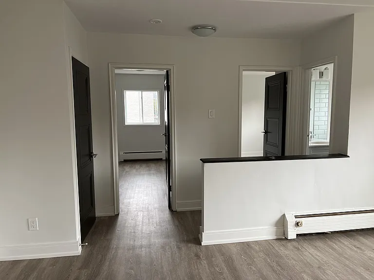 792 Hughson St #14 — Photo 3