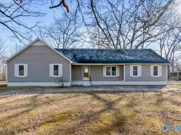 2844 Charity Ln, Hazel Green, AL 35750