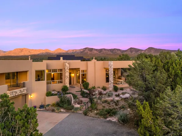 2 Concha Ct, Sandia Park, NM 87047