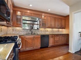 5901 Vanalden Ave, Tarzana, CA 91356