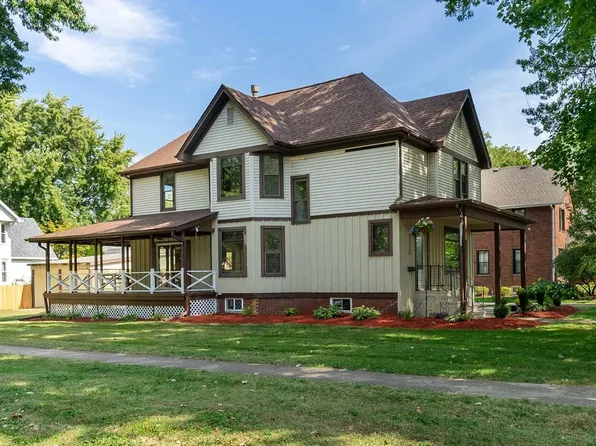 1110 5th St, Mendota, IL 61342