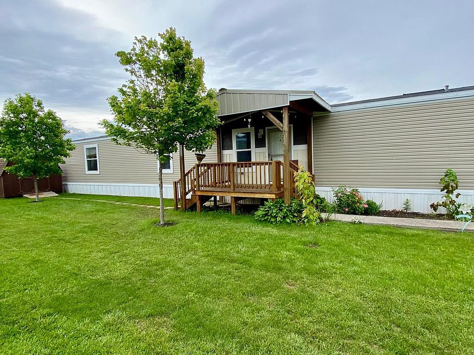 2nd image of 31 Jacqueline Dr