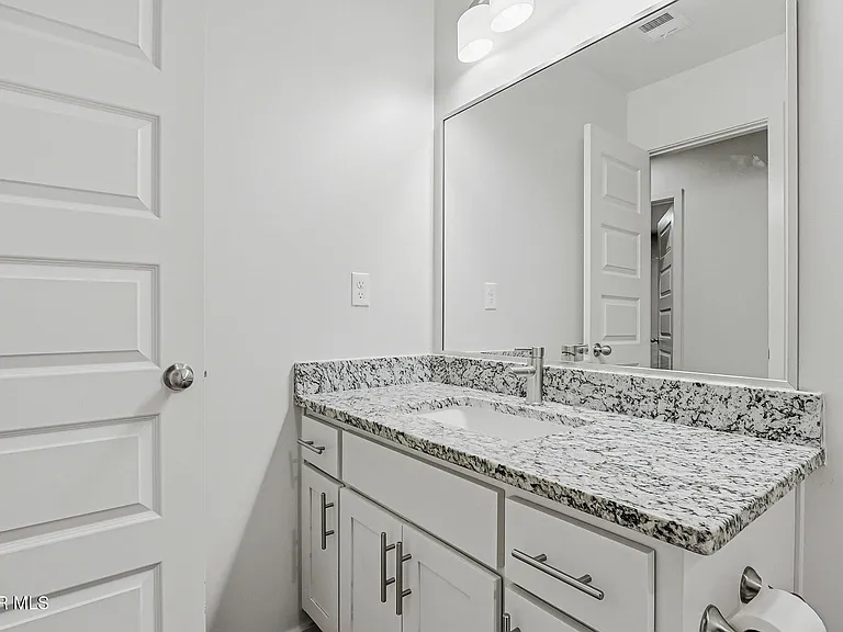15252 Apex Ct — Photo 26