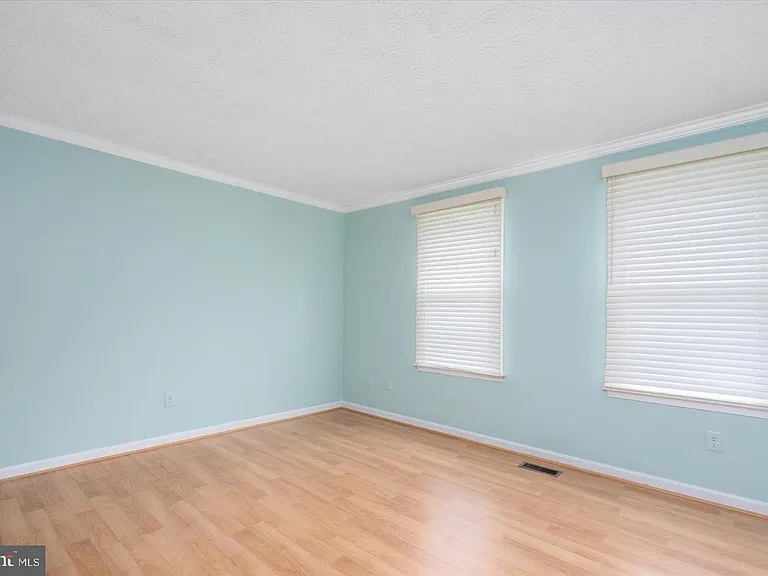 2505 Buckingham Ct — Photo 27