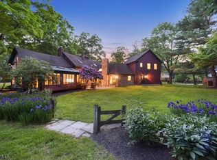 9 Monroe Pl, Basking Ridge, NJ 07920